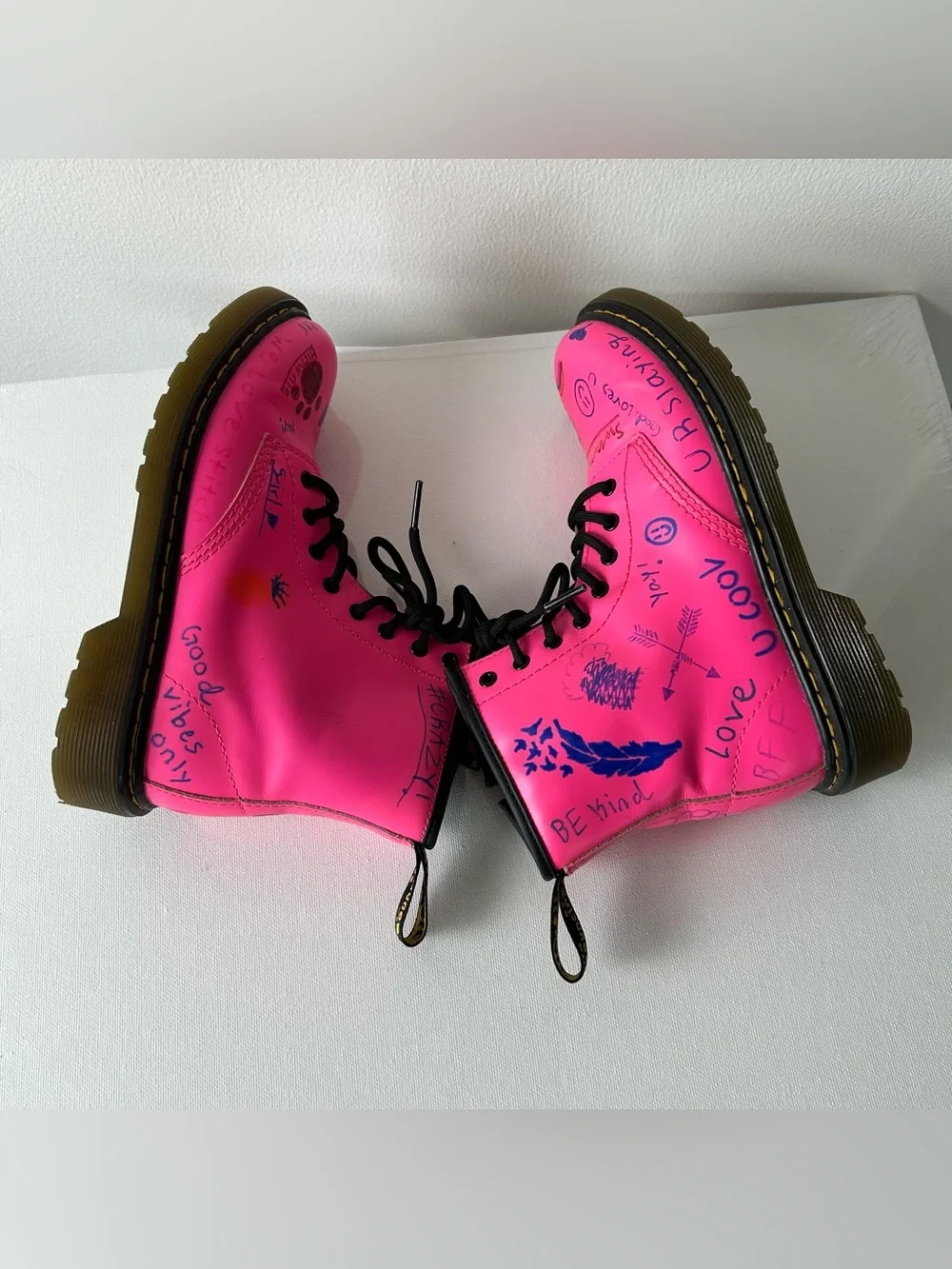 Dr Martens Girls Hot Pink Combat Boots Size 3US Lace Up Graphic Side Zip 1460J